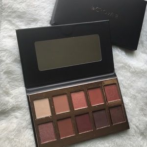 Crown cosmetics Fuego Eyeshadow Palette